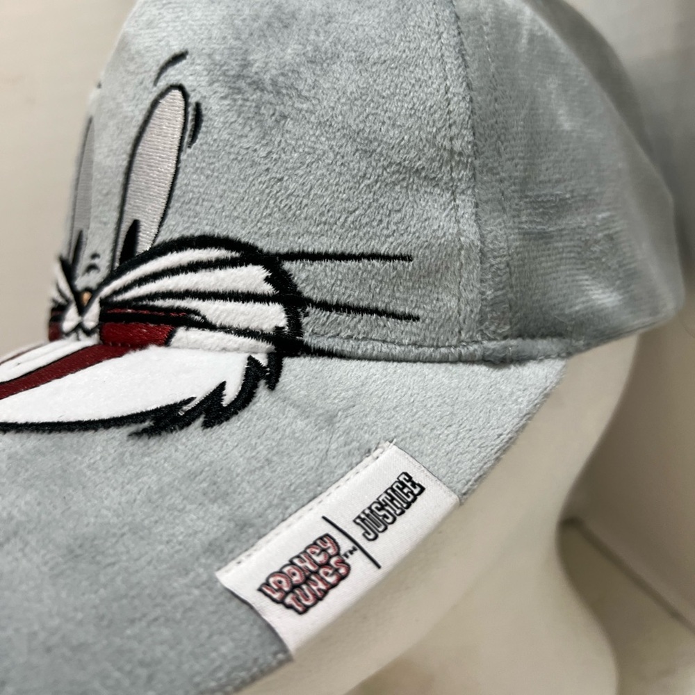 GRAY BUGS BUNNY CAP WITH EARS. LOONEY TOONS brand new without tags. UNISEX - Picture 3 of 10